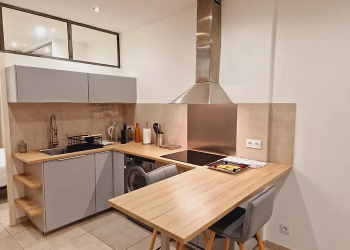 Apartament Superbe En Plein Coeur D'ajaccio *