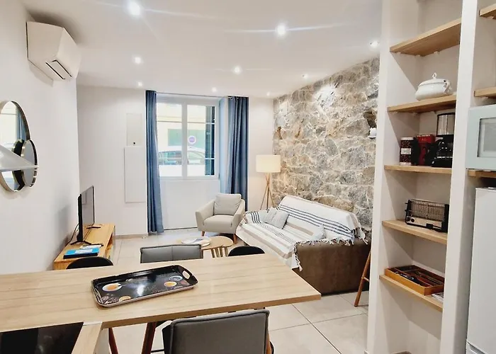 Apartament Superbe En Plein Coeur D'ajaccio *